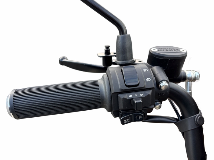 左操作スイッチ