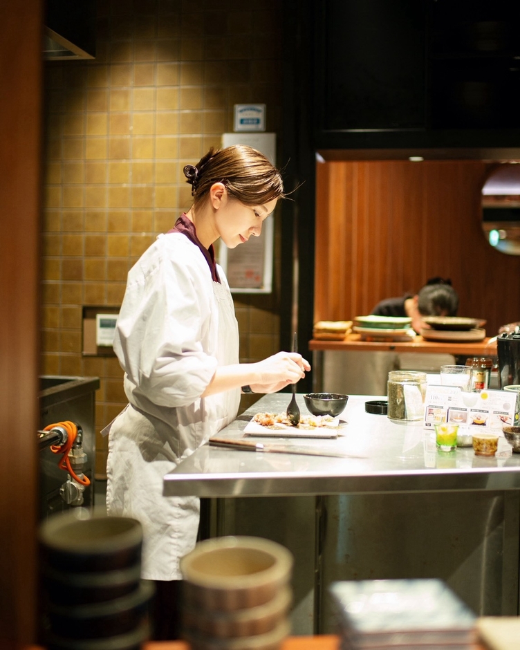 島倉(株式会社SIMA代表兼女将)