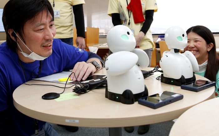 子どもたちの分身ロボット