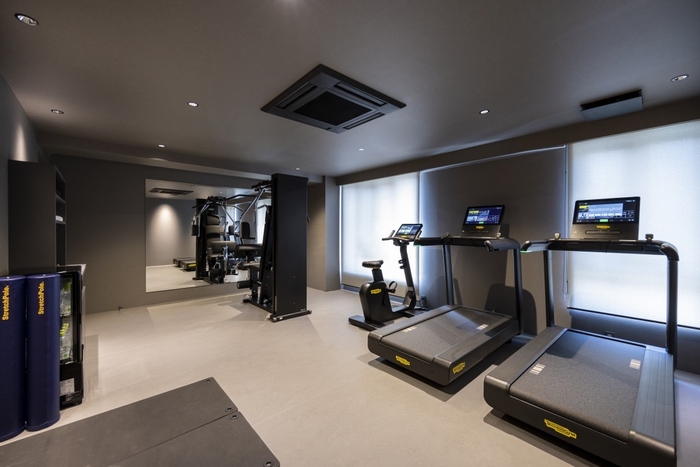 FITNESS ROOM