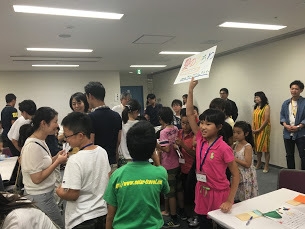 販売タイム。掛け声もがぜん夏が入ります。