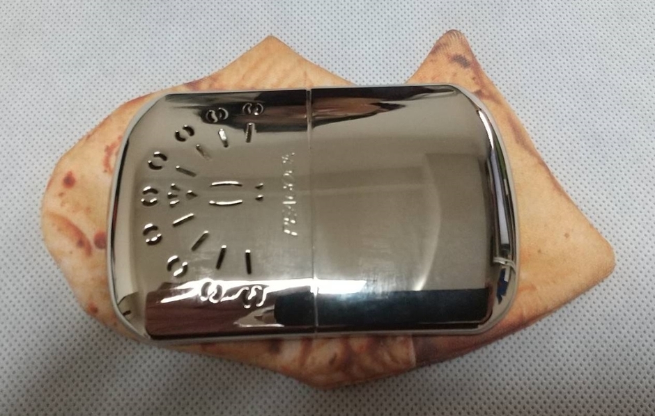 白金カイロ(ハクキンカイロ)も入ります