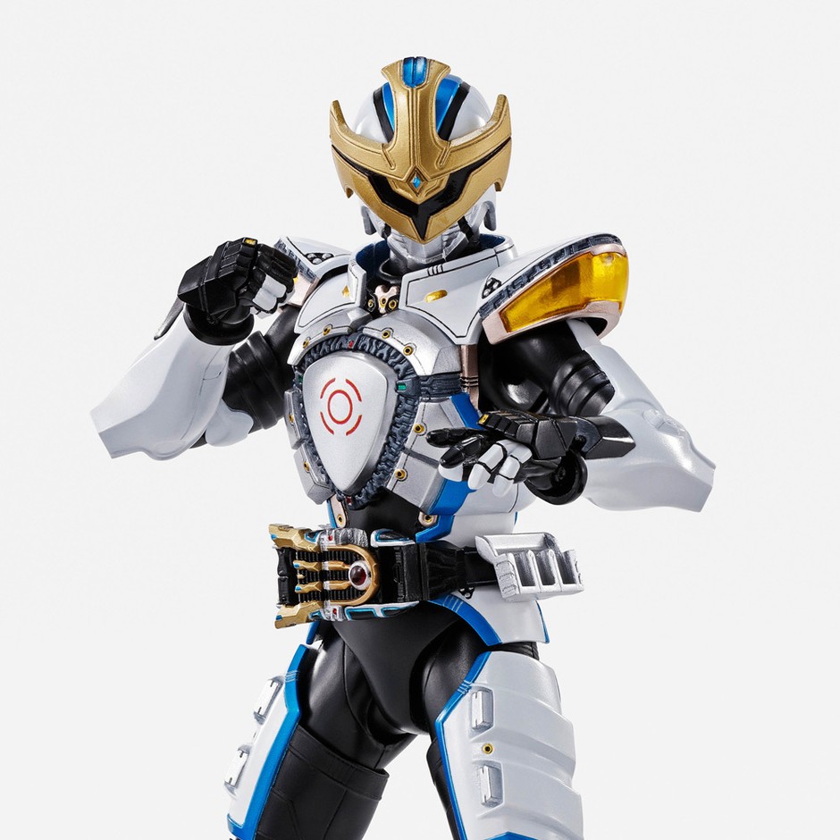 仮面ライダーイクサ」の約14.5cmの可動式フィギュア S.H.Figuarts(真骨 