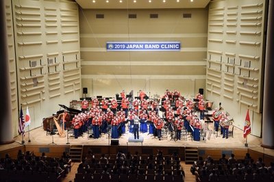 「第50回日本吹奏楽指導者クリニック」のコンサートの様子
