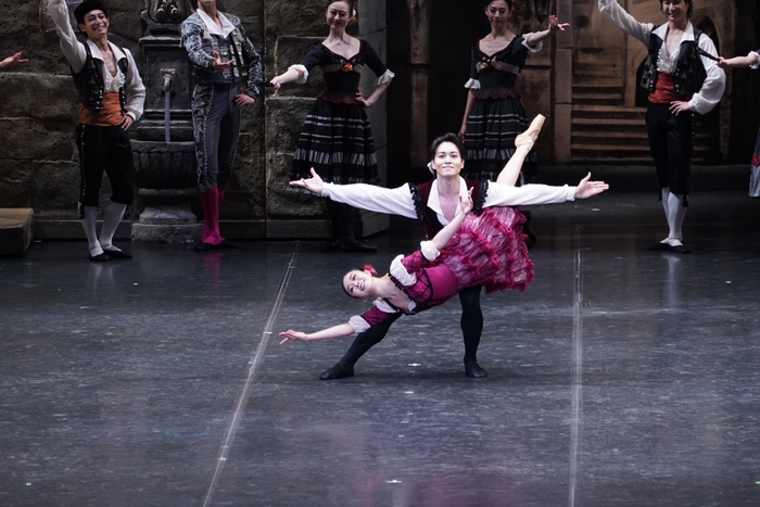 加瀬栞/山本雅也(C)K-BALLET TOKYO