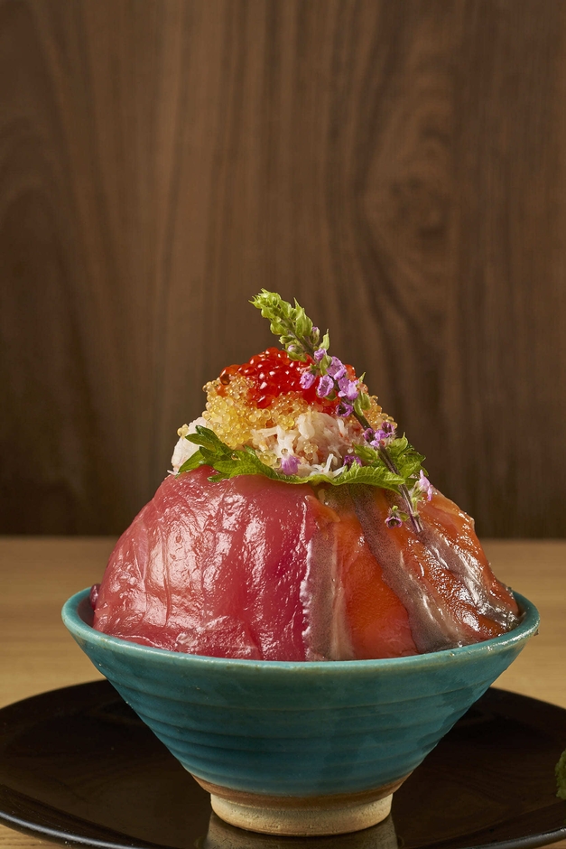 サクラマスてっぺん丼