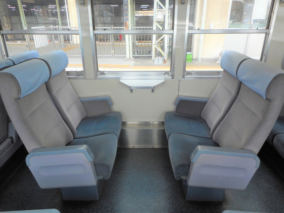 旧塗色6000系6003号編成車内 イメージ