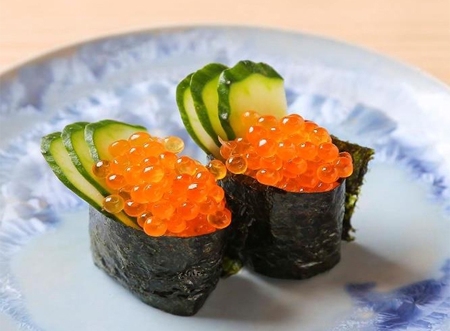 ~近大産アマゴから初採卵~ 近大イクラの軍艦巻き