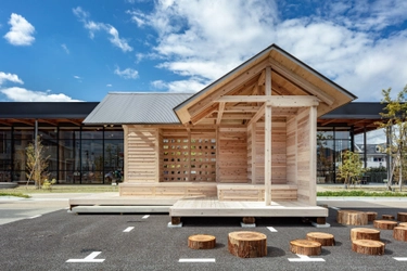 国産杉キットハウスの親和木材工業　 2021年度グッドデザイン賞を受賞　 リゾート、公共、企業の福利厚生向けに 新東屋型キットハウス「Kit-house パビリオン」を 台北で展示、日台で販売開始