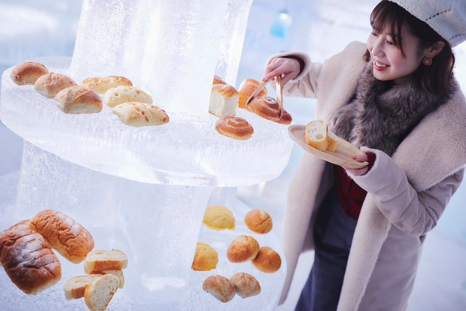 【トマム】氷のBakery_Cafe 女性