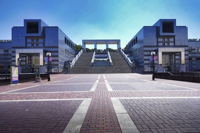 多摩ニュータウン・多摩センターのシンボル的な施設「パルテノン多摩」(画像提供:多摩市)