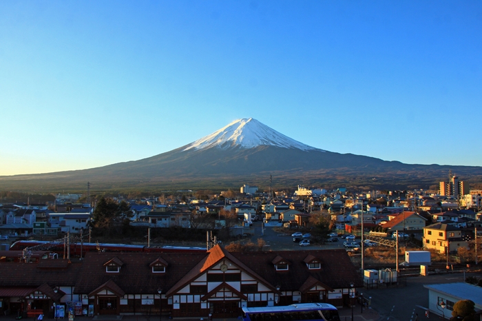 朝焼けの富士山(富士観光開発本社より)