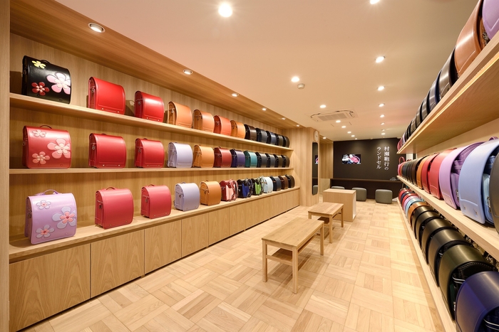 村瀬鞄行 ランドセル展示の様子