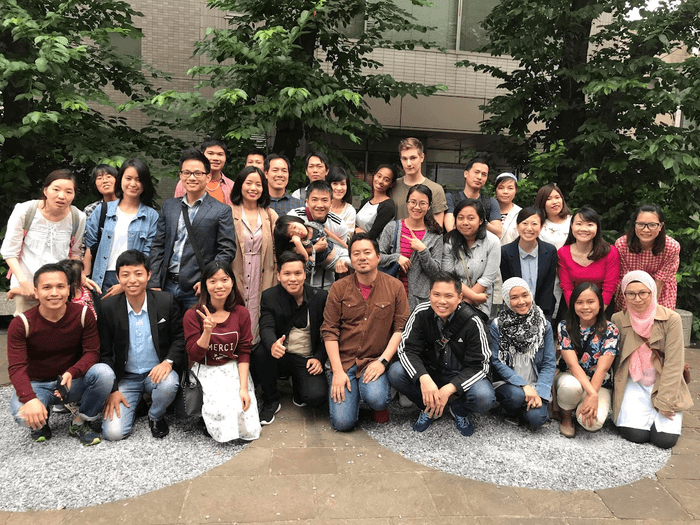 外国人の交流場を提供しています