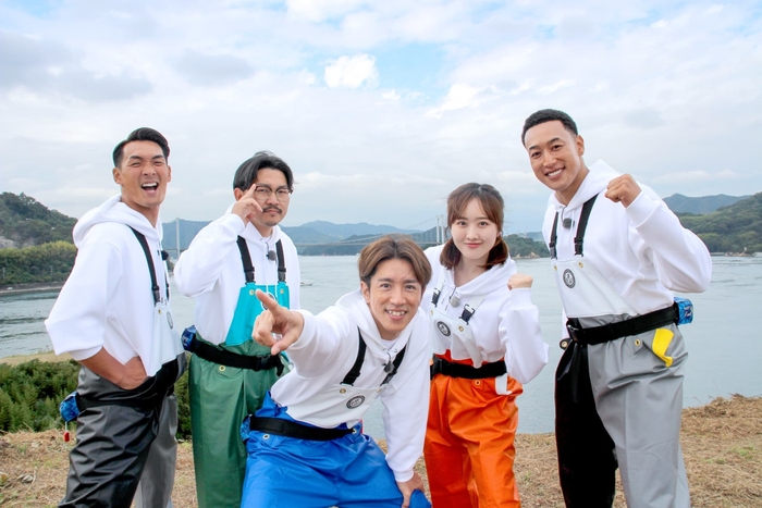 左から槙野、伊藤、村上、本田、関口