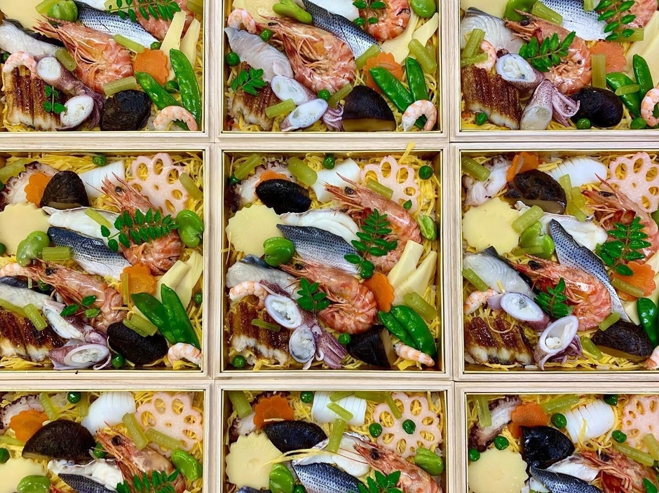 魚春特製「ばら寿司」