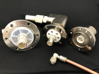 小峰無線電機、オートモーティブワールド2026に出展　 車載用途向け同軸・高電圧コネクタを展示