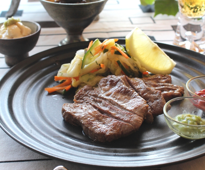 準大賞・かたい信用やわらかい肉「肉のいとう」「仙台名物 肉厚牛タン 500g」