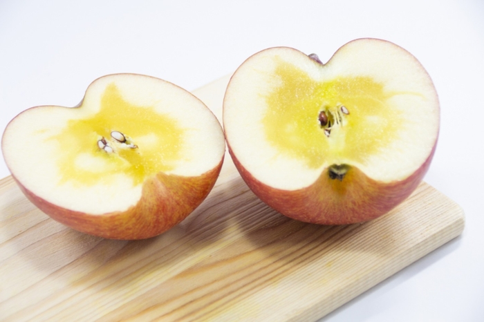 【予約販売:応援価格】果樹園ポムの木 幸せの赤い蜜入りふじりんご