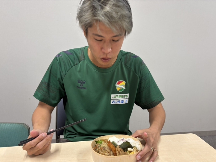 04鳥海晃司選手_試食