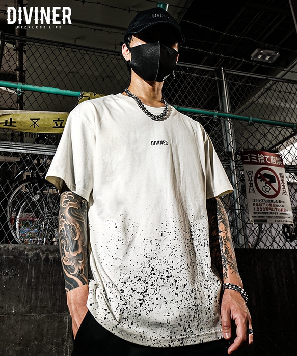 Powder Discharge TEE（オフホワイト）