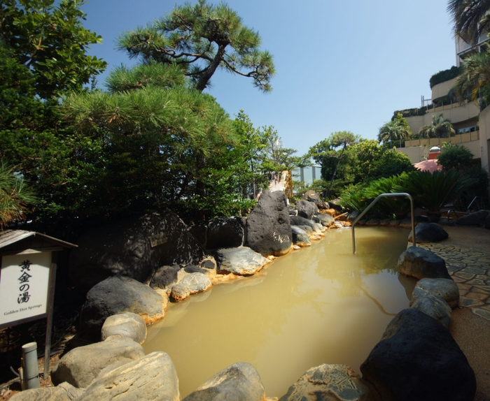 源泉かけ流し露天風呂