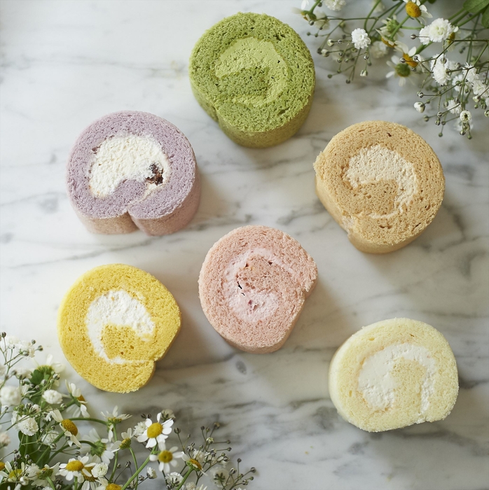 お花畑のロールケーキ （税込￥3,132〔本体価格￥2,900〕）