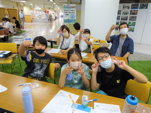 ▲観光船廃ロープのアクセサリーづくり