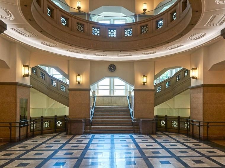 港区立郷土歴史館 2階中央ホール