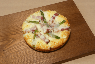 チーズたっぷり!アスパラパン