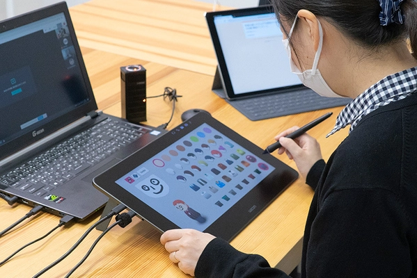 ワコムとエスディーテック、教育およびその他分野におけるAIと 「手書き×デジタル」の利活用に向けた共同開発を開始