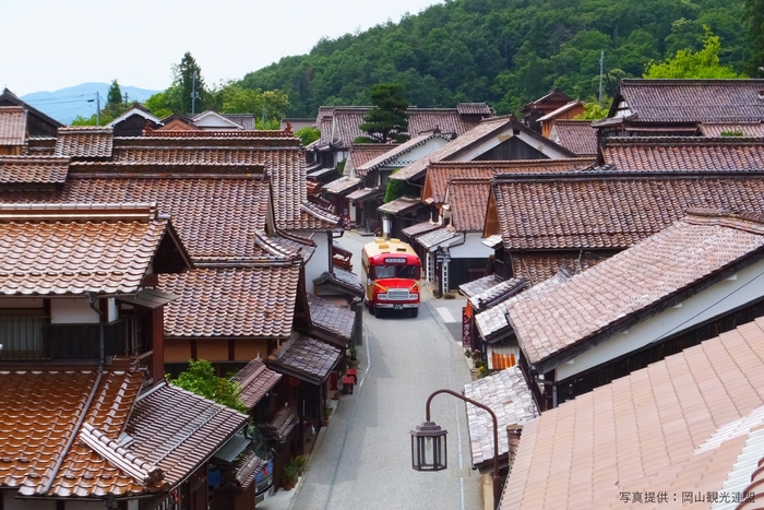 岡山県高梁市成羽町吹屋の赤い町並み