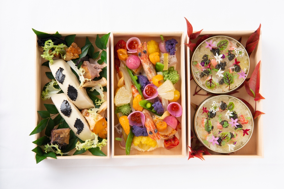 シャポーン、オシェトラキャビアやズワイガニなど高級食材を贅沢に使用した前菜