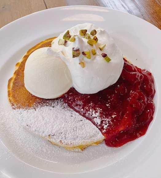 Bubby's ストロベリーショートケーキパンケーキ