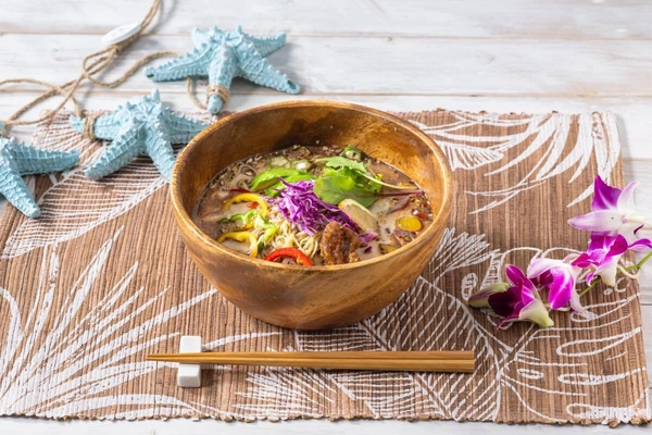 インバウンド対応にも！ハワイ発「Peace Cafe Hawaii」 ヴィーガン100％ラーメン含む7商品が日本で流通開始