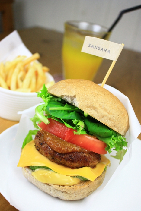 兵庫・サンサーラ)たつのバーガー