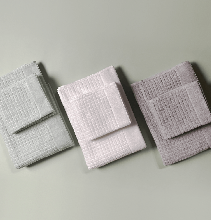 ウォーターブルー、ホワイト、パールグレー