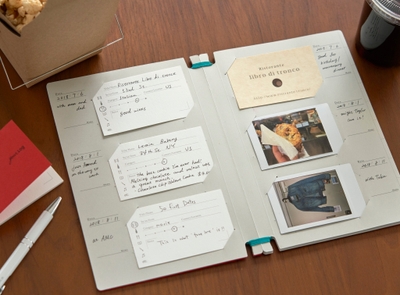 【リプラグ】名刺サイズなので、『Log book(ログブック)』にビッタリ収まります