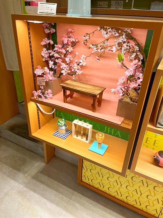 春仕様の店内(2)