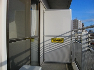 【納入事例レポート】あ、ここにも杉田エース！Vol.38仙台市のマンション改修工事、ACE商品の『エースアルミ隔板』を110枚納入！地味な商品でも画期的な機能があります。