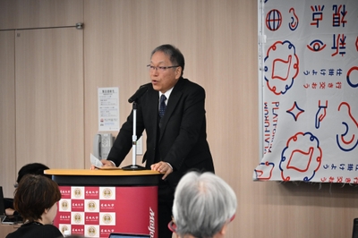 あいさつする野口光宣学長