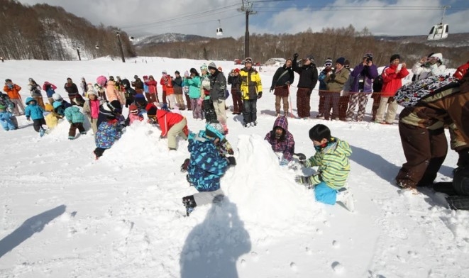 グランデコスノーリゾートにて3 月 26 日 土 雪上に隠された宝を探す子供向けイベント キッズ宝探し大会 Supported By 第一生命 開催 Newscast