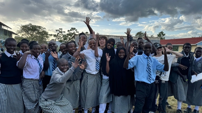 マチャコス難聴の学校を訪問