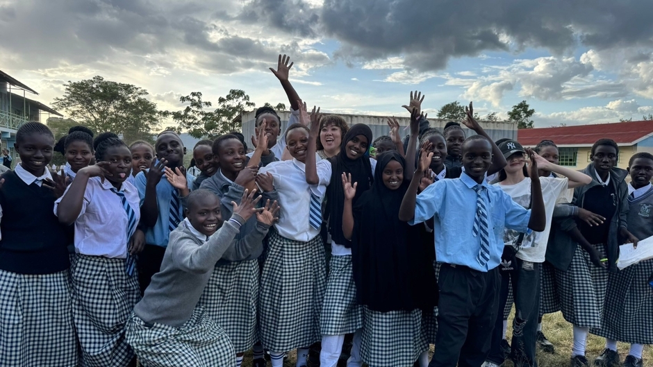 マチャコス難聴の学校を訪問