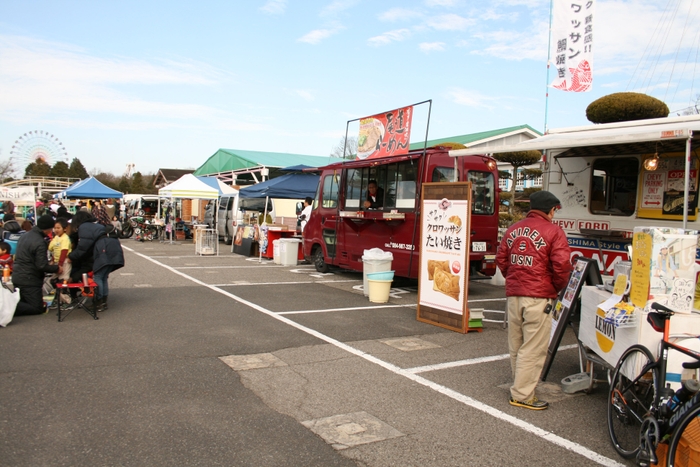 当日は、尾道ラーメンや肉まん、せとうちのホットレモンやレモンケーキも販売され会場はにぎわいました