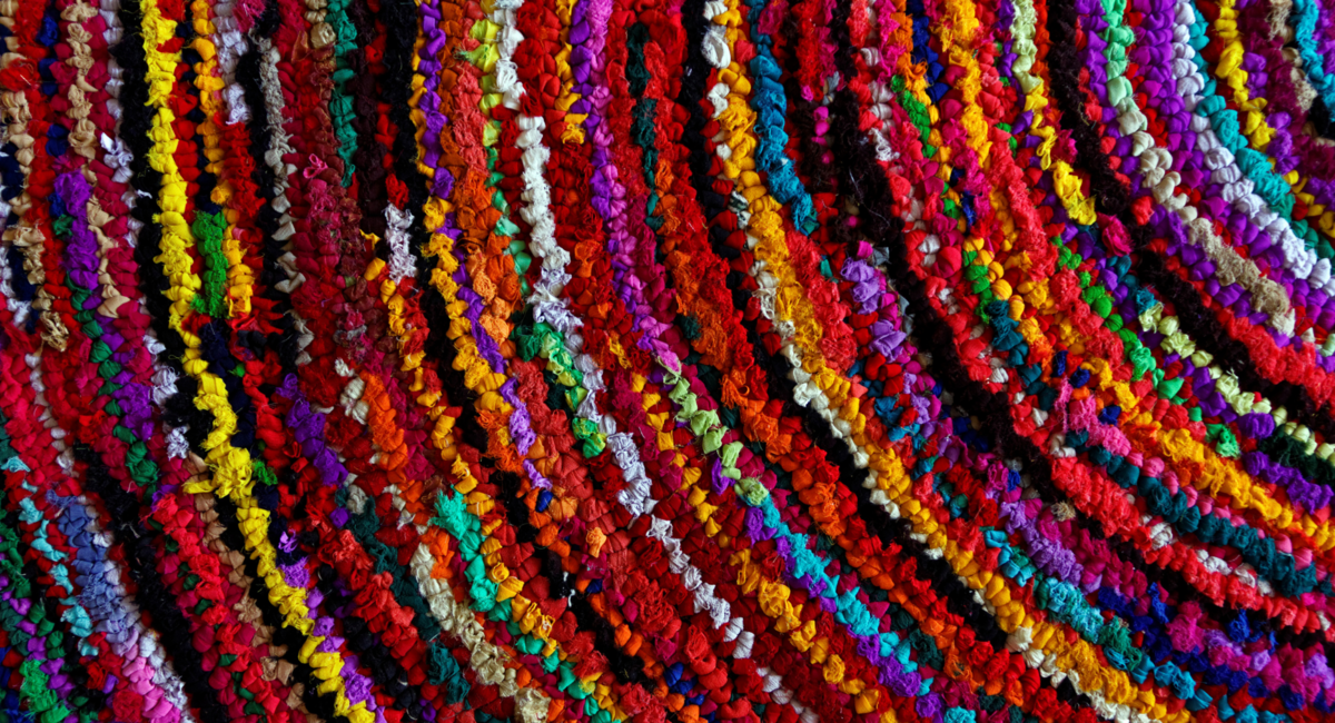 世界のリサイクル繊維市場は、2027年までに76億ドルを生み出すと予想されています