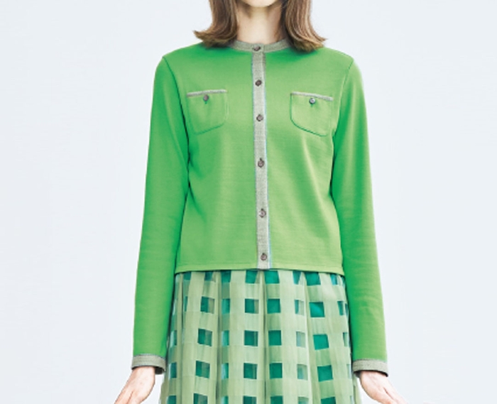 カーディガン 19,800円(税込) カラー:コーラルピンク×トップベージュ、ライトグリーン×トップグレー、ブルー×ブラック