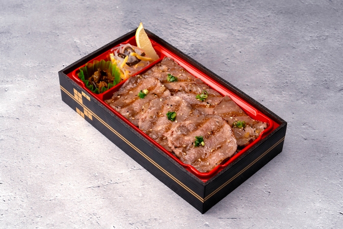 『ねぎ塩牛タン重』(税込1,681円／1個)