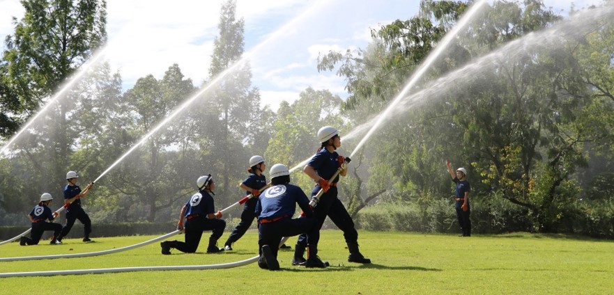 直下型地震発生を想定した災害対策訓練を実施 学生消防団員が消防署でのレインジャー訓練に参加