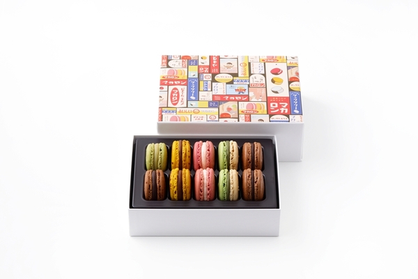 「マカロン10個詰合わせ」(3,996円/柚子&ビターチョコレート、パッションフルーツ&ミルクチョコレート、 黒ゴマと抹茶、ローズ×2、ピスタチオ、チョコレート×1)